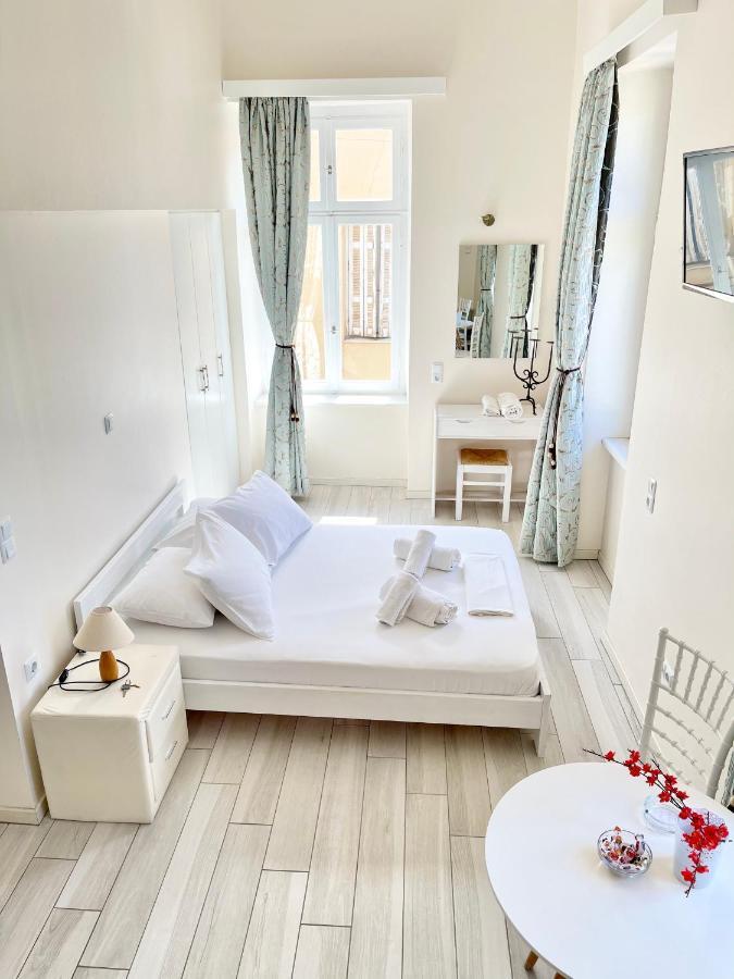 Xenias Rooms Apartments Koroni  Exterior photo