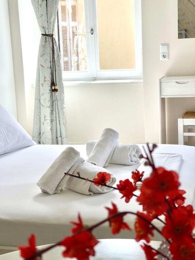 Xenias Rooms Apartments Koroni  Exterior photo